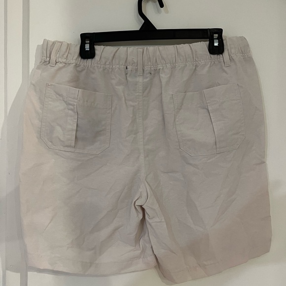 Short - Picture 2 of 4